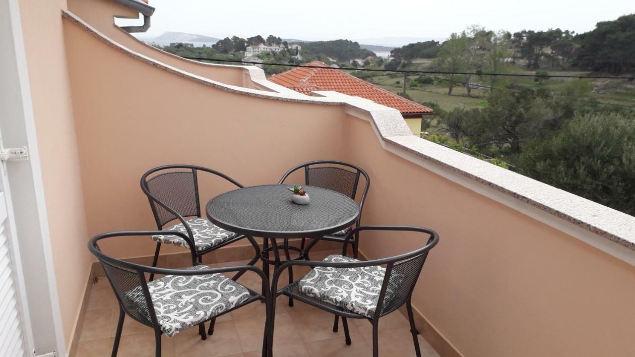 Apartments Marijana Rab Town Exterior foto